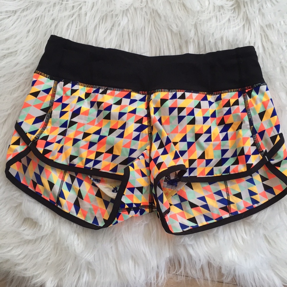 🦄Rare Seawheeze Lululemon tri check speed shorts